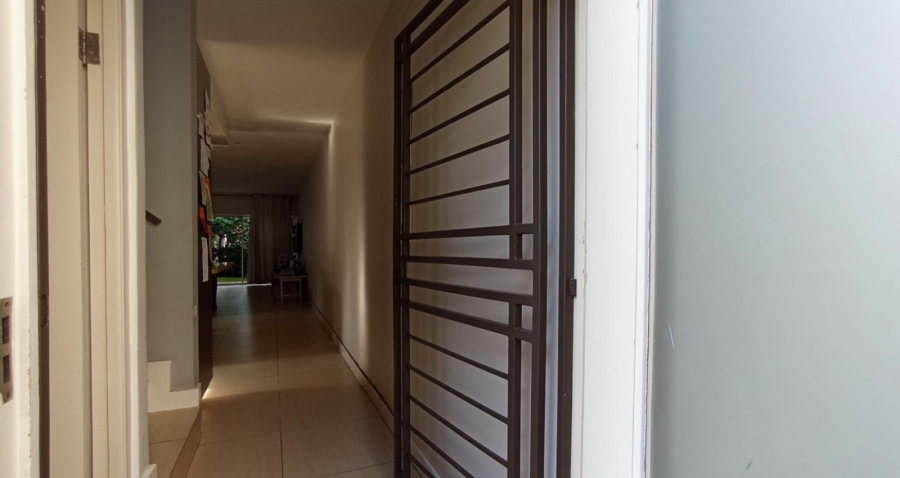 3 Bedroom Property for Sale in Oaklands Gauteng