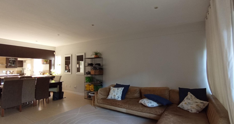 3 Bedroom Property for Sale in Oaklands Gauteng