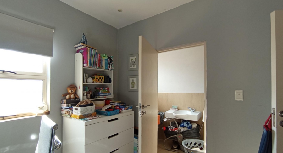 3 Bedroom Property for Sale in Oaklands Gauteng