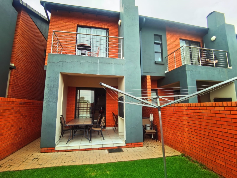 2 Bedroom Property for Sale in Montana Gauteng