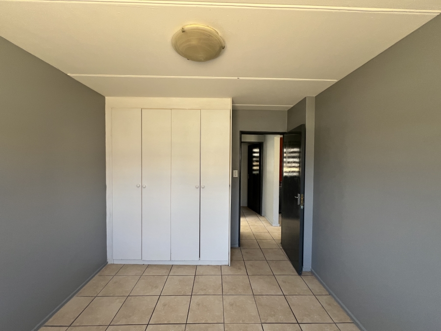 2 Bedroom Property for Sale in Ormonde Gauteng