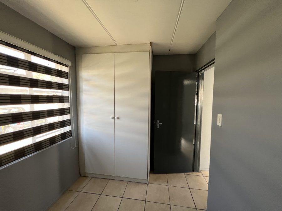 2 Bedroom Property for Sale in Ormonde Gauteng
