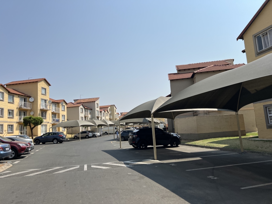 2 Bedroom Property for Sale in Ormonde Gauteng