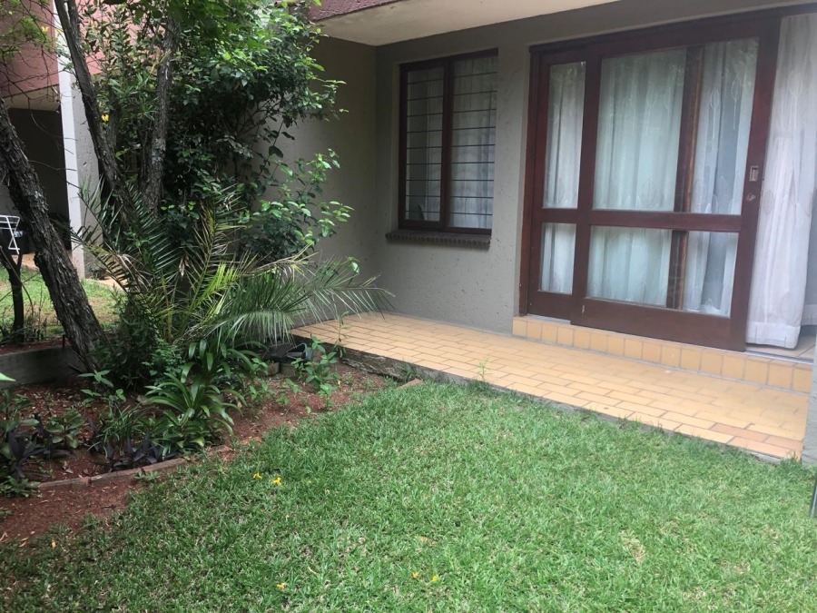 2 Bedroom Property for Sale in Sunninghill Gauteng