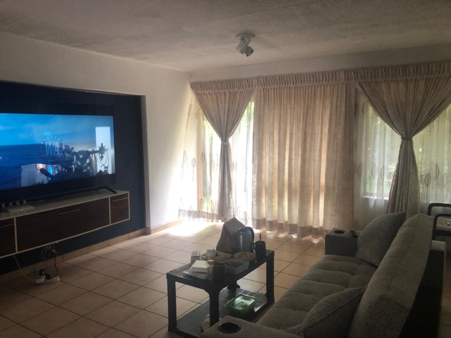 2 Bedroom Property for Sale in Sunninghill Gauteng