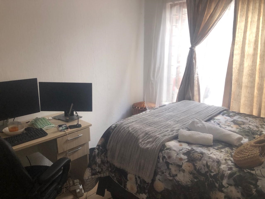 2 Bedroom Property for Sale in Sunninghill Gauteng