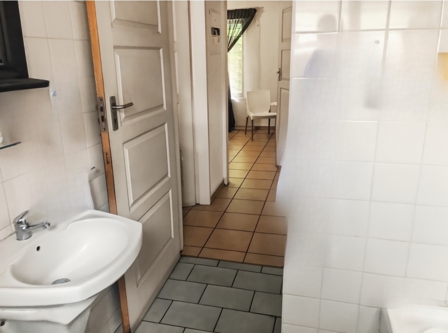 2 Bedroom Property for Sale in Sunninghill Gauteng