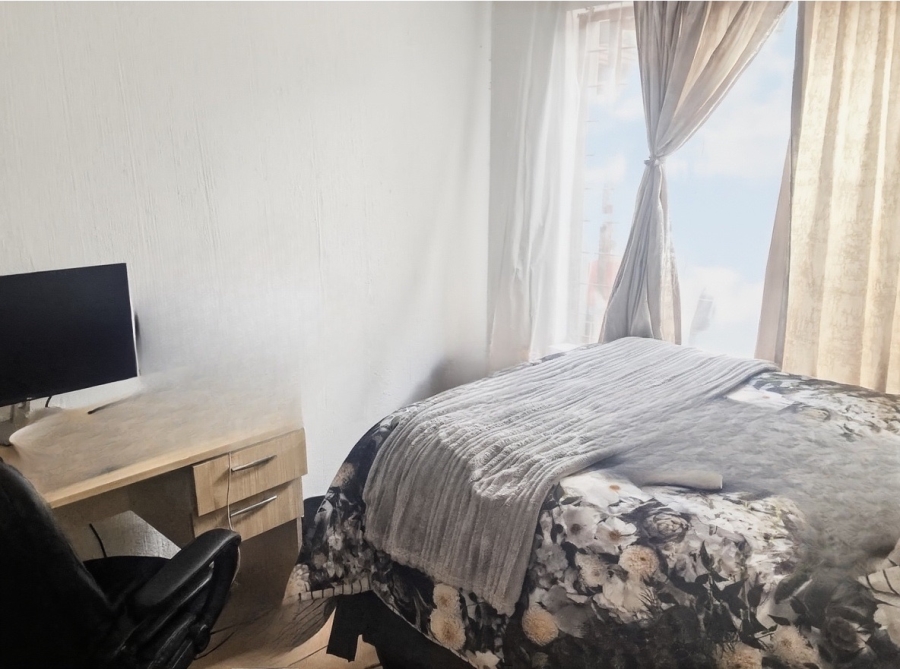 2 Bedroom Property for Sale in Sunninghill Gauteng