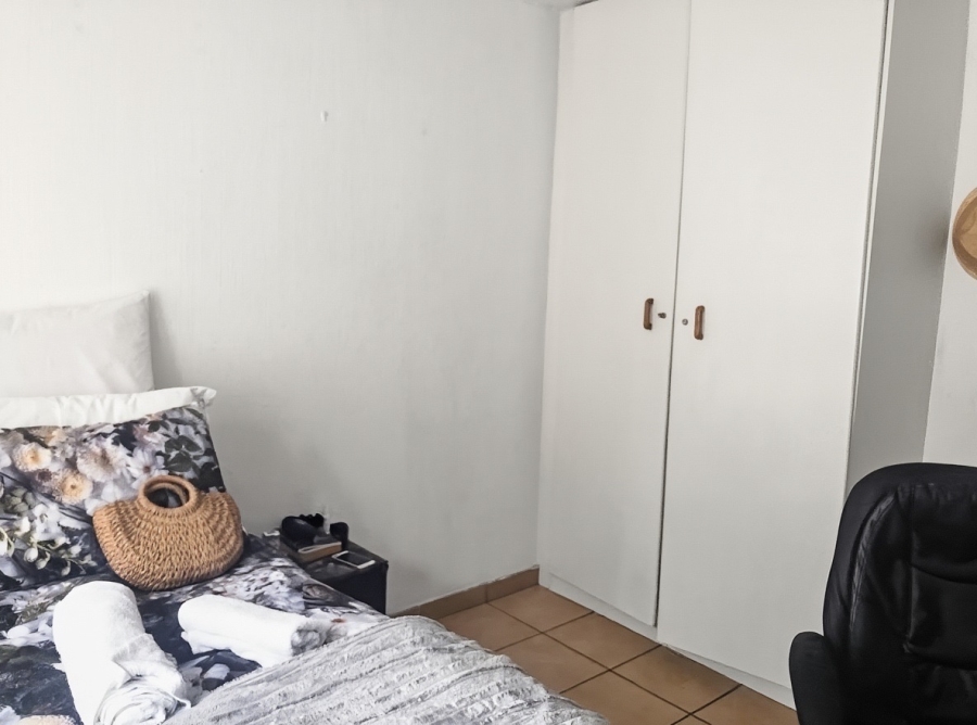2 Bedroom Property for Sale in Sunninghill Gauteng