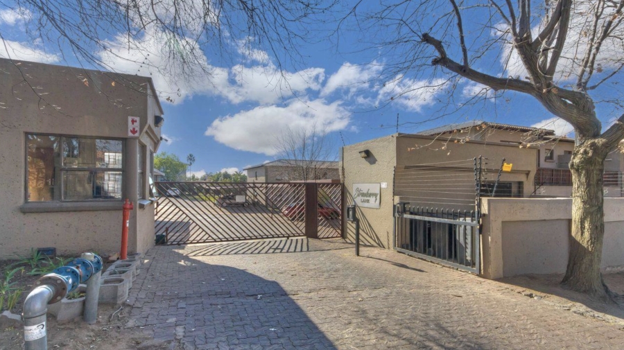 3 Bedroom Property for Sale in Buccleuch Gauteng