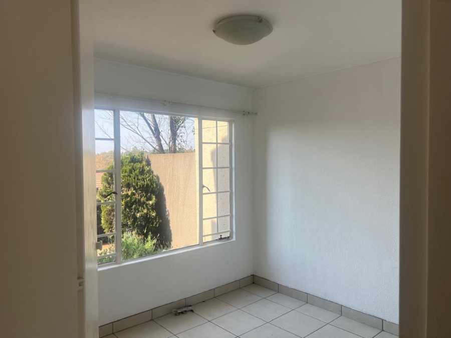 To Let 2 Bedroom Property for Rent in Newlands Gauteng