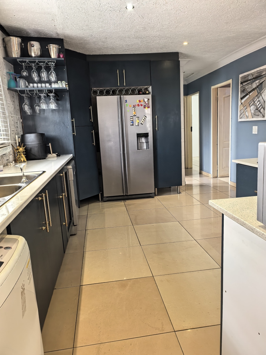 4 Bedroom Property for Sale in Vosloorus Ext 5 Gauteng