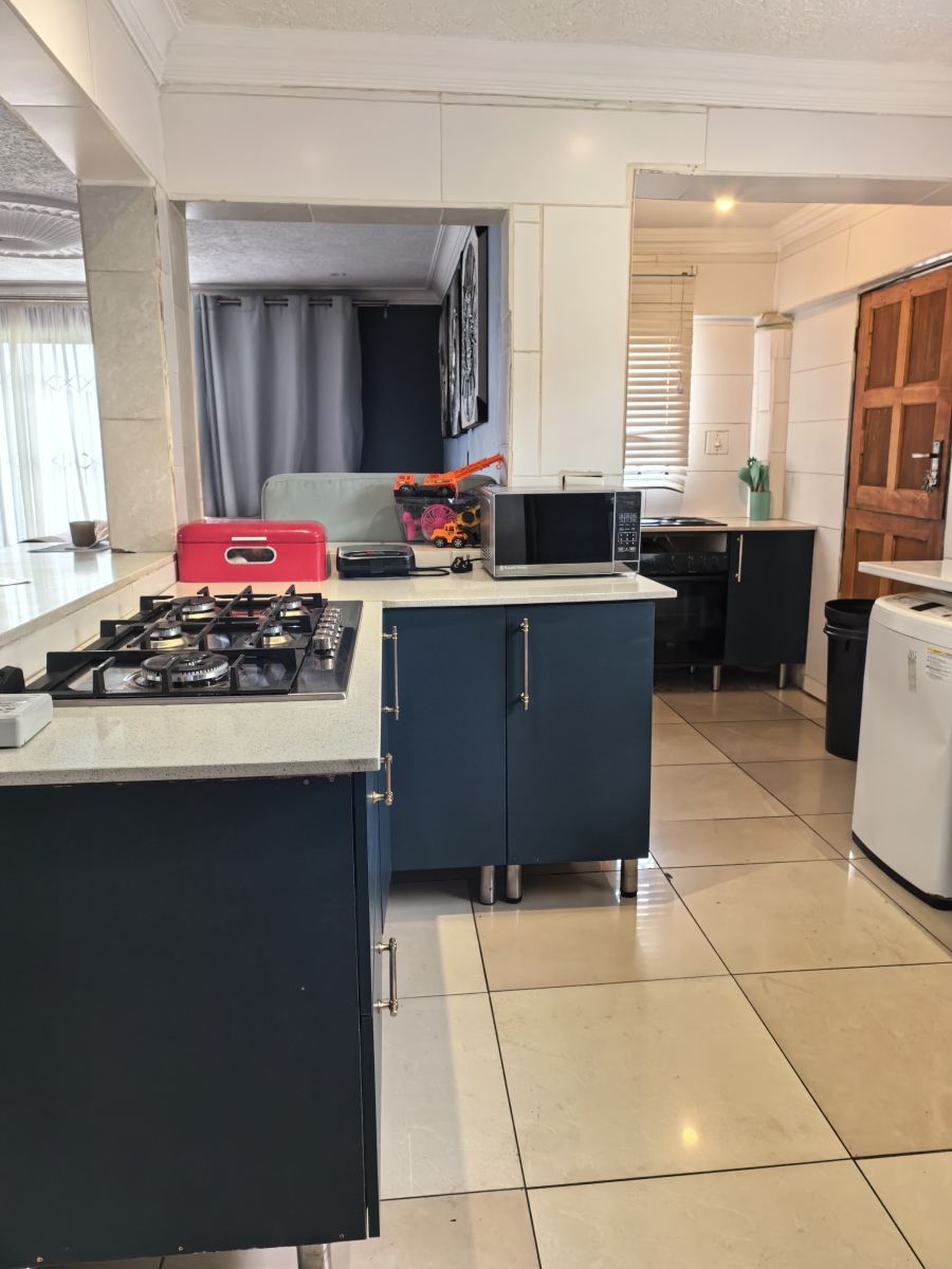 4 Bedroom Property for Sale in Vosloorus Ext 5 Gauteng