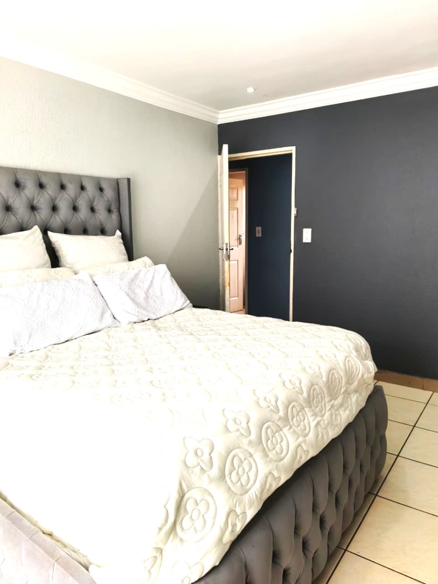 4 Bedroom Property for Sale in Vosloorus Ext 5 Gauteng