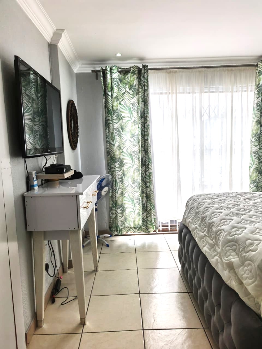 4 Bedroom Property for Sale in Vosloorus Ext 5 Gauteng