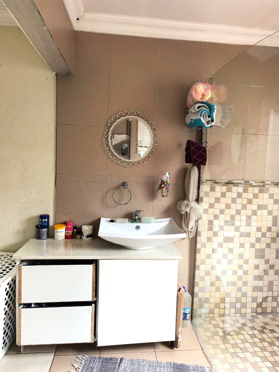 4 Bedroom Property for Sale in Vosloorus Ext 5 Gauteng