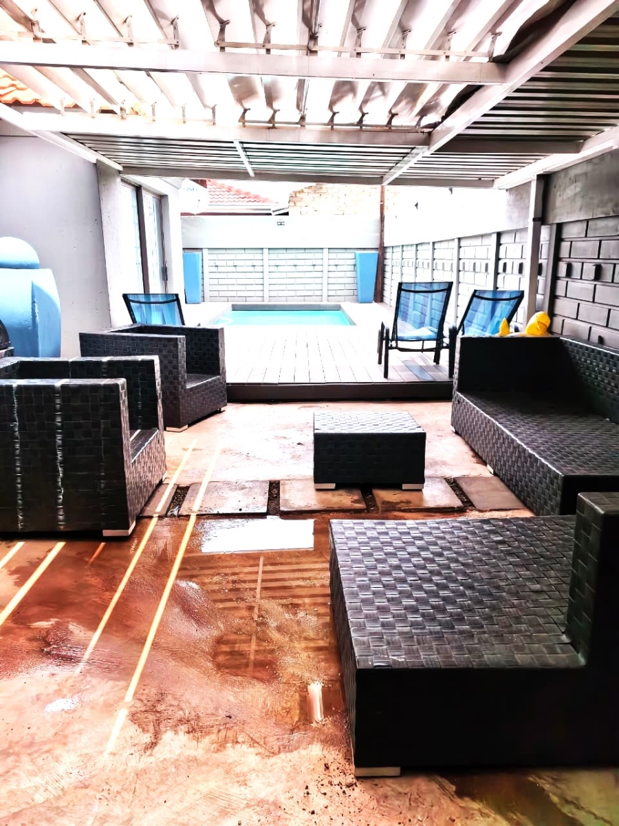 4 Bedroom Property for Sale in Vosloorus Ext 5 Gauteng