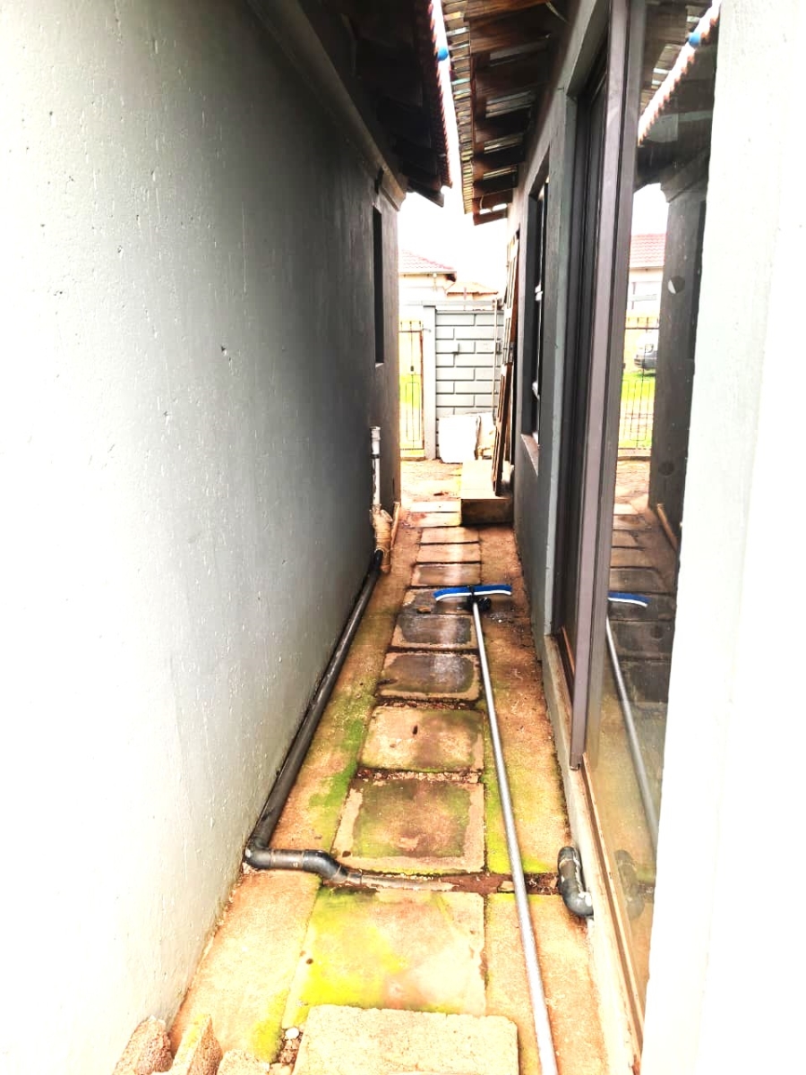 4 Bedroom Property for Sale in Vosloorus Ext 5 Gauteng