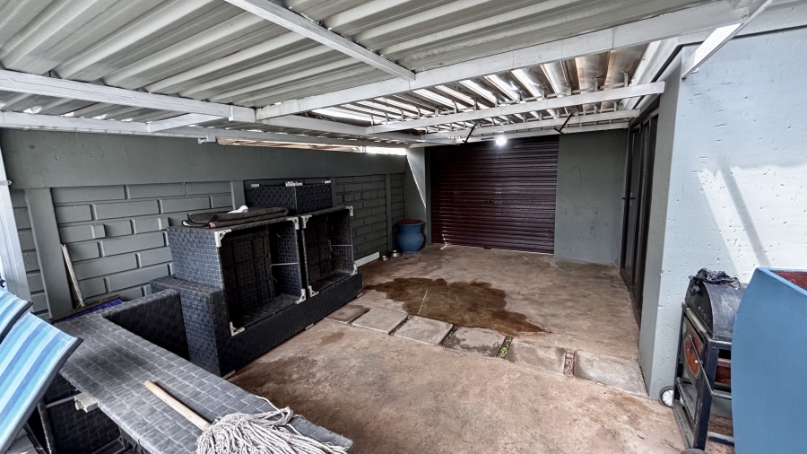 4 Bedroom Property for Sale in Vosloorus Ext 5 Gauteng