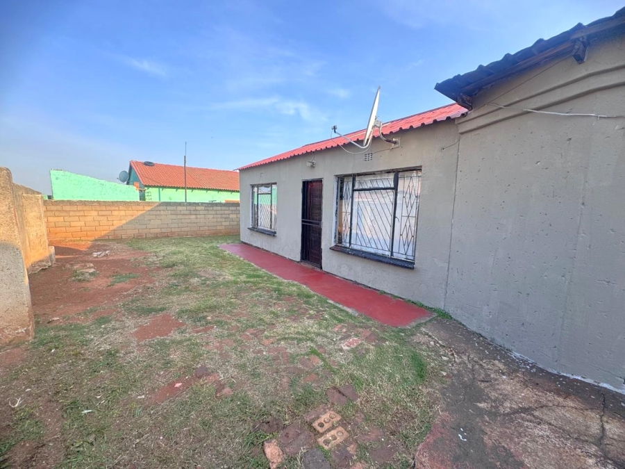 6 Bedroom Property for Sale in Vosloorus Ext 14 Gauteng