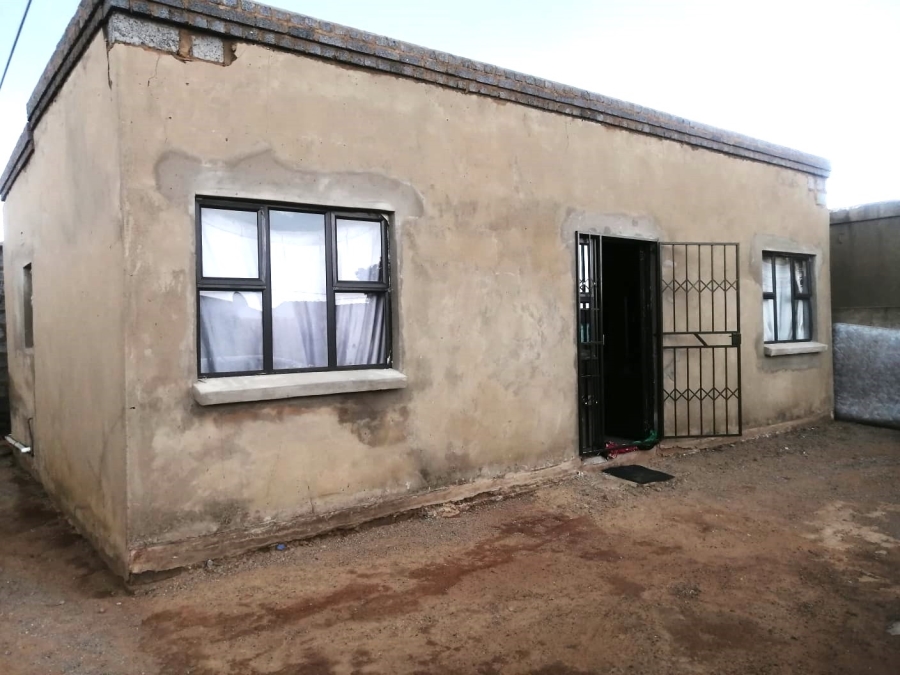 5 Bedroom Property for Sale in Duduza Gauteng