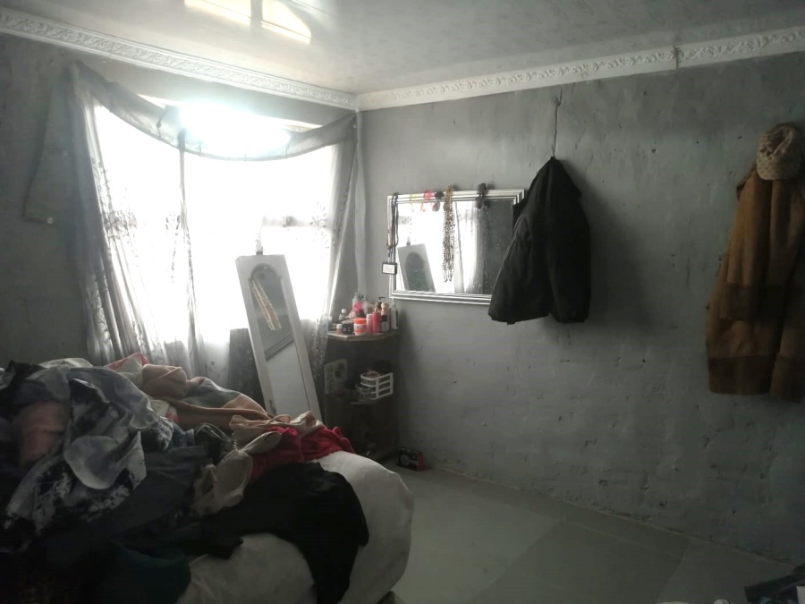 5 Bedroom Property for Sale in Duduza Gauteng