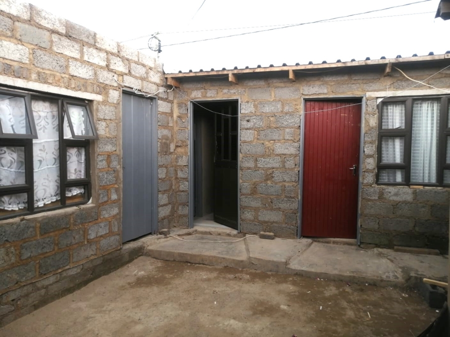 5 Bedroom Property for Sale in Duduza Gauteng