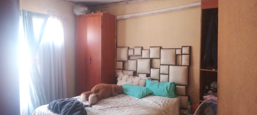 4 Bedroom Property for Sale in Roodekop Gauteng