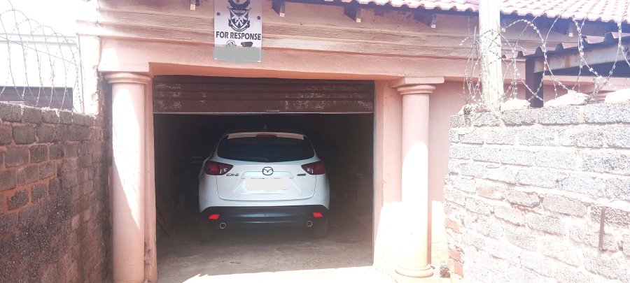 4 Bedroom Property for Sale in Roodekop Gauteng