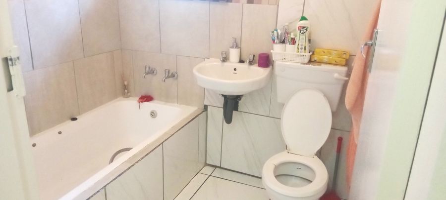 2 Bedroom Property for Sale in Windmill Park Gauteng