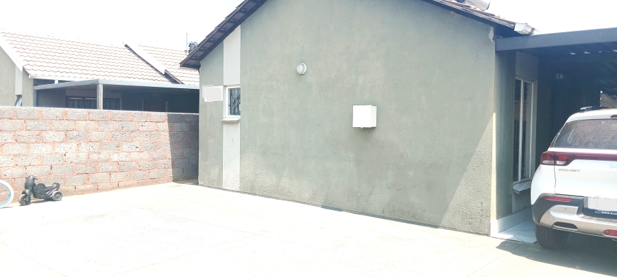 2 Bedroom Property for Sale in Windmill Park Gauteng