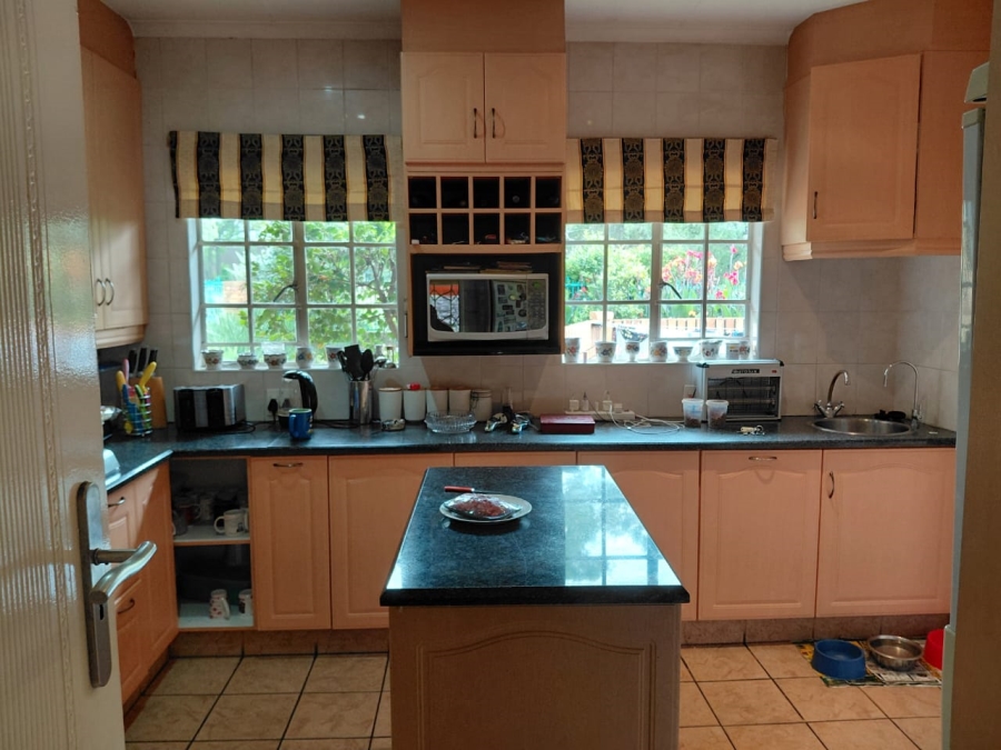 4 Bedroom Property for Sale in Dowerglen Ext 2 Gauteng