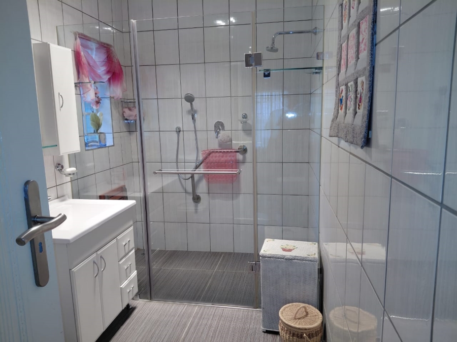 4 Bedroom Property for Sale in Dowerglen Ext 2 Gauteng