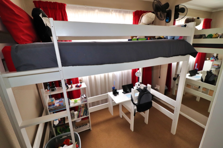 3 Bedroom Property for Sale in Buurendal Gauteng