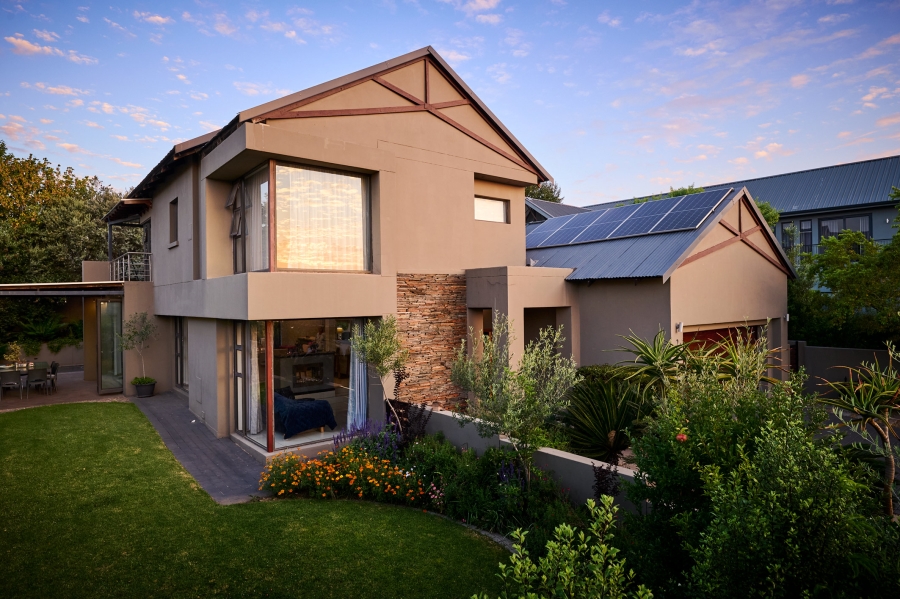 4 Bedroom Property for Sale in Waterfall Country Village Gauteng