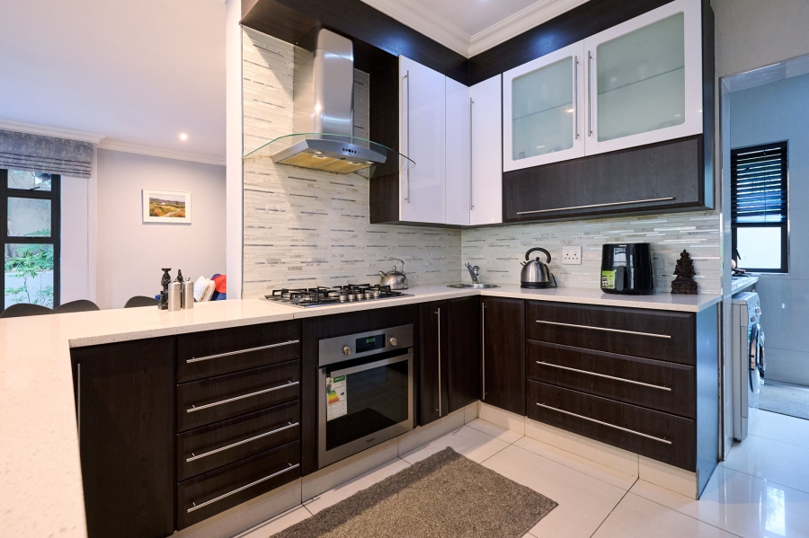 4 Bedroom Property for Sale in Waterfall Country Village Gauteng