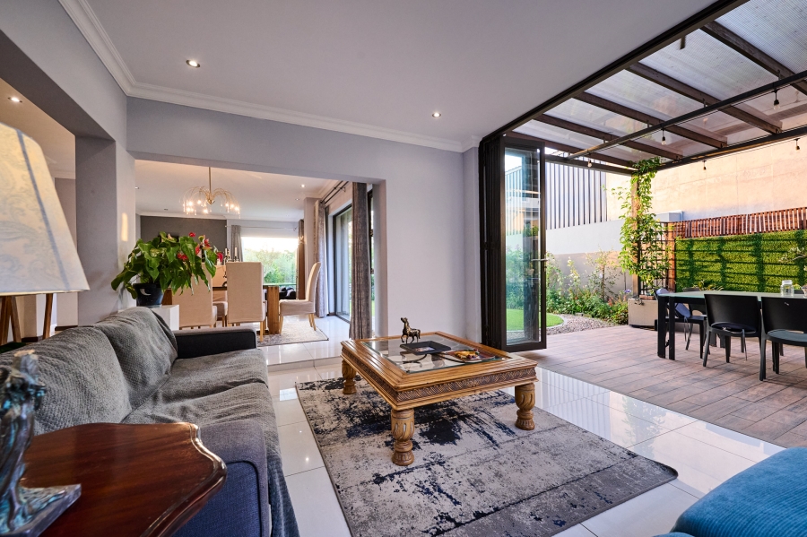 4 Bedroom Property for Sale in Waterfall Country Village Gauteng