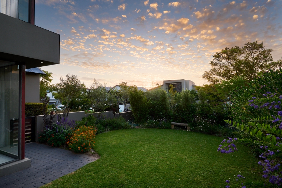 4 Bedroom Property for Sale in Waterfall Country Village Gauteng