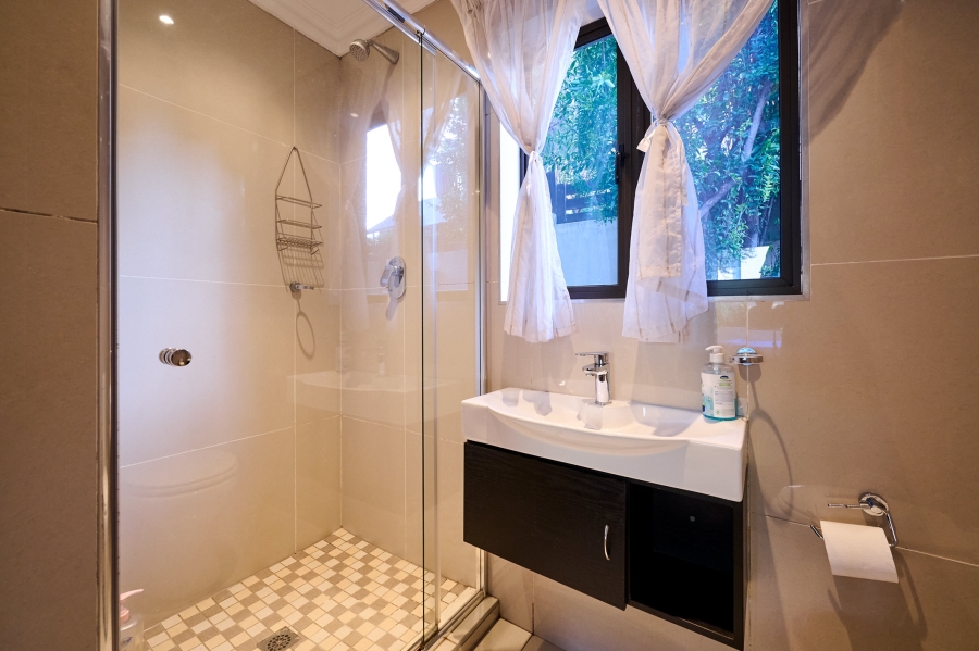 4 Bedroom Property for Sale in Waterfall Country Village Gauteng