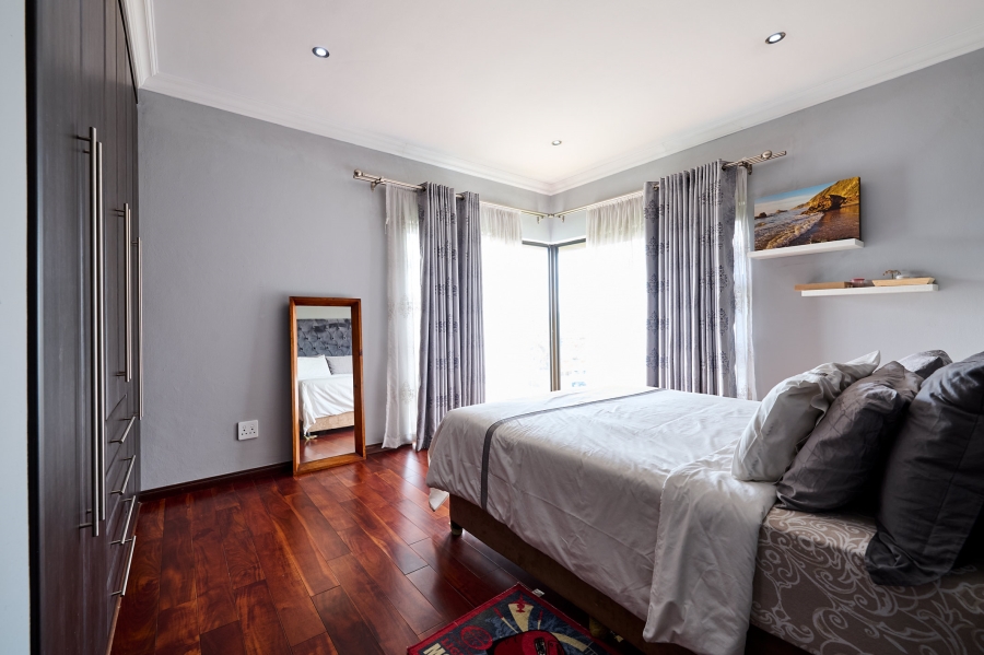 4 Bedroom Property for Sale in Waterfall Country Village Gauteng