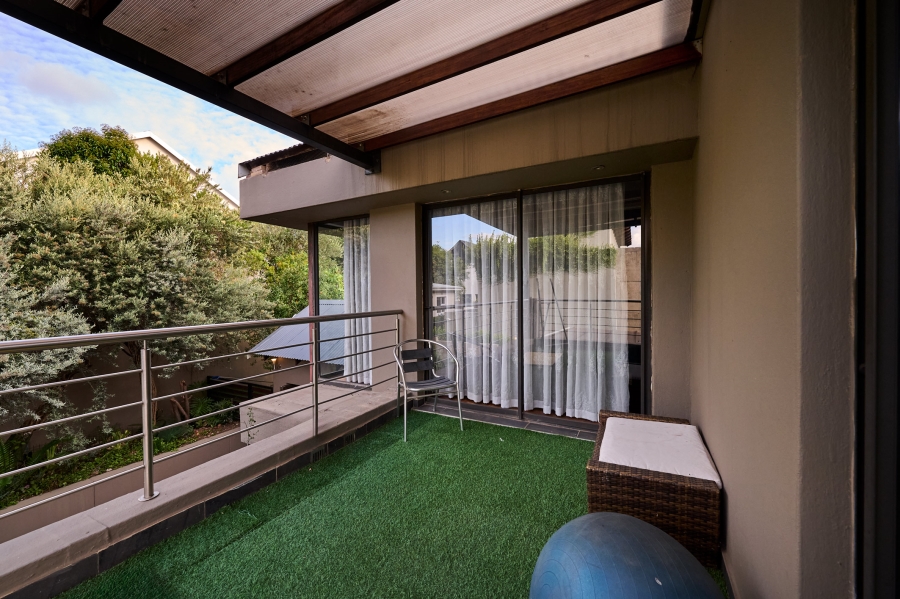 4 Bedroom Property for Sale in Waterfall Country Village Gauteng