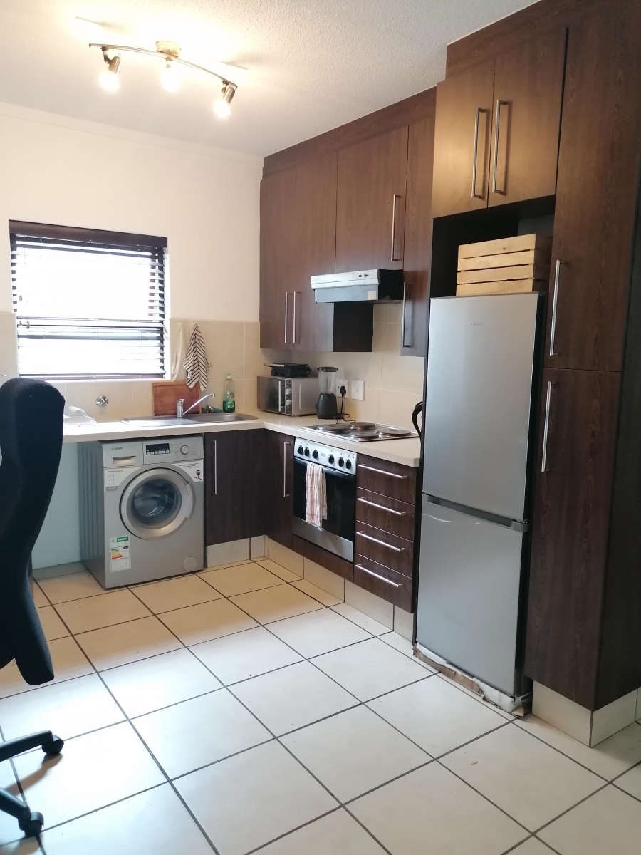 To Let 1 Bedroom Property for Rent in Broadacres Gauteng