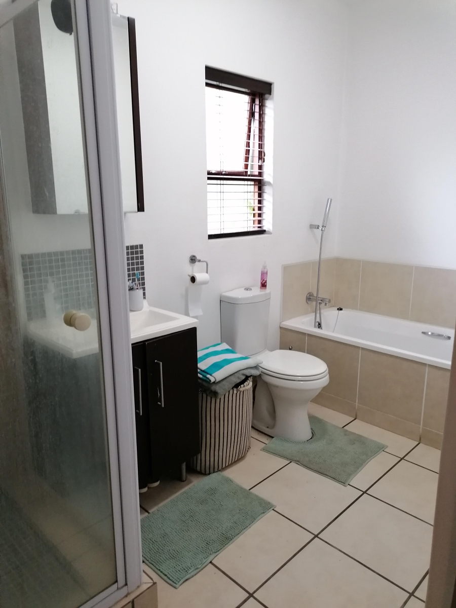 To Let 1 Bedroom Property for Rent in Broadacres Gauteng