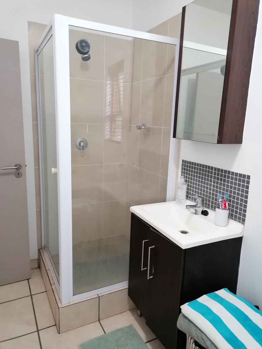 To Let 1 Bedroom Property for Rent in Broadacres Gauteng