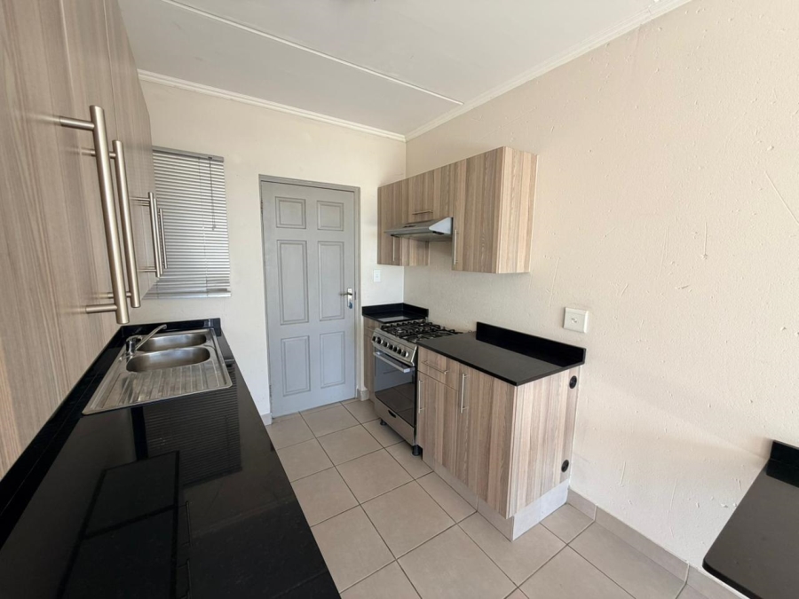 To Let 1 Bedroom Property for Rent in Beverley Gauteng