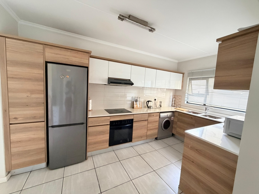 To Let 3 Bedroom Property for Rent in Waterfall Gauteng