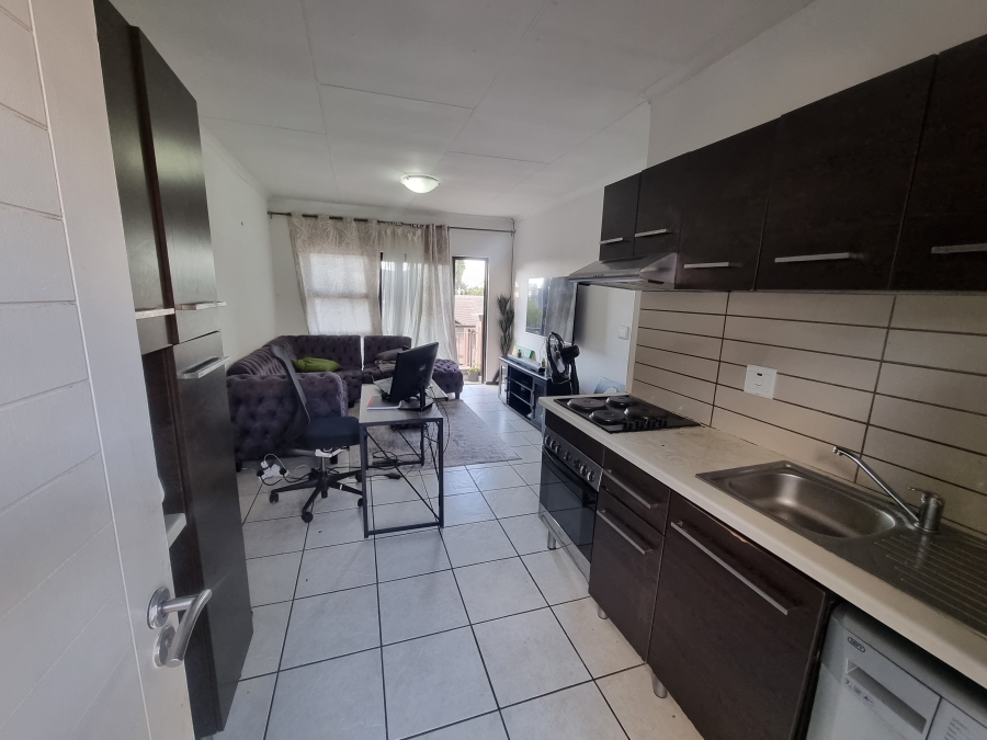 To Let 2 Bedroom Property for Rent in Noordhang Gauteng