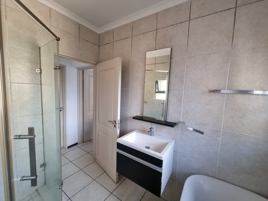 To Let 2 Bedroom Property for Rent in Noordhang Gauteng