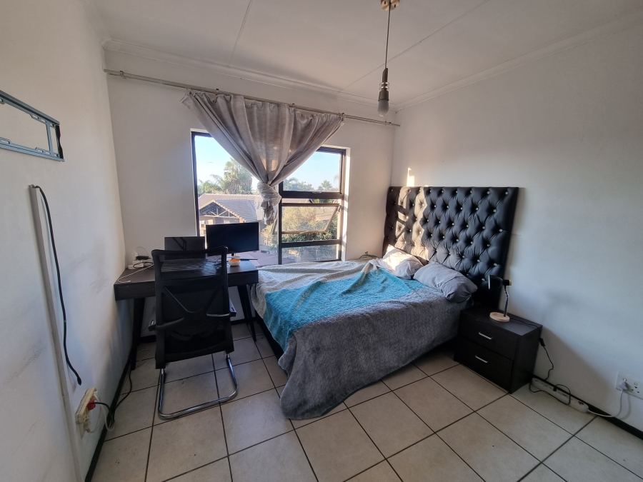 To Let 2 Bedroom Property for Rent in Noordhang Gauteng