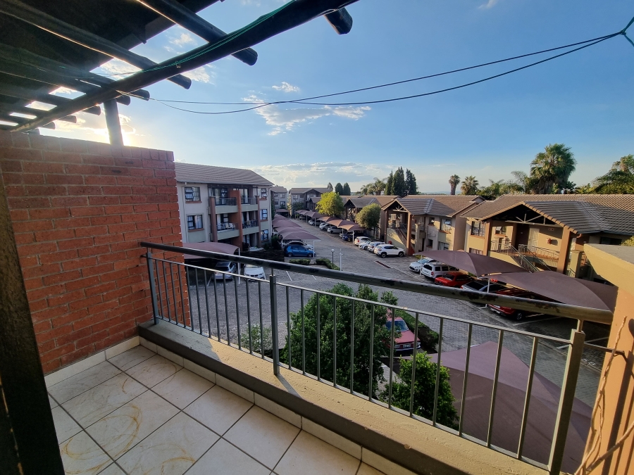 To Let 2 Bedroom Property for Rent in Noordhang Gauteng